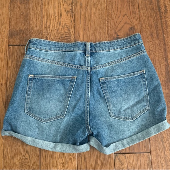 H&M Denim Cuff Shorts - Picture 2 of 3